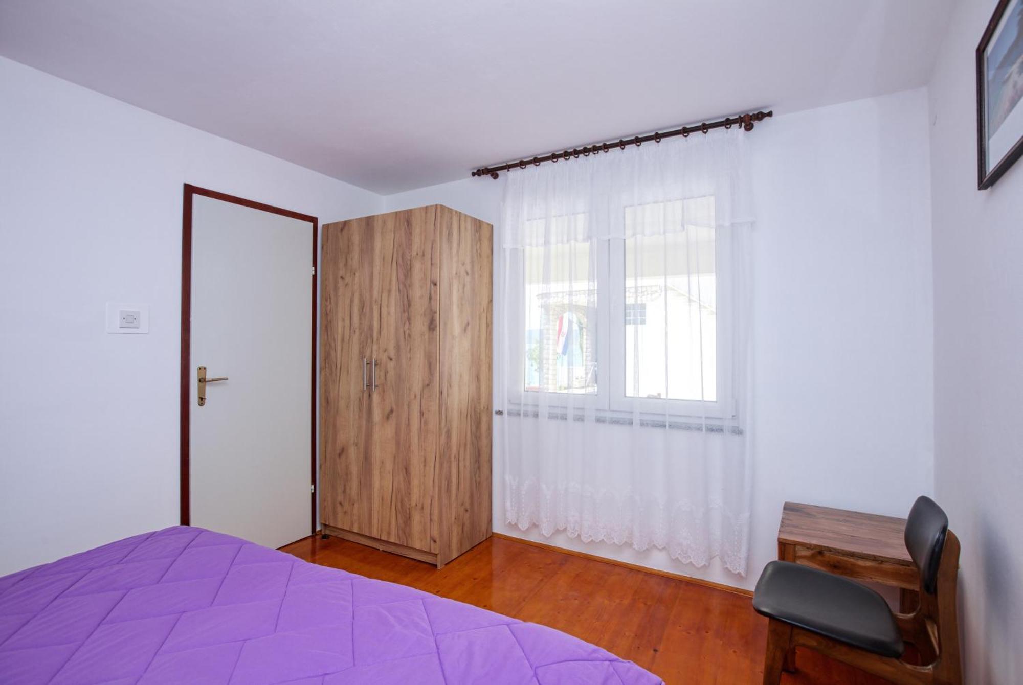 Family Friendly Seaside Apartments Brodarica, Sibenik - 4833 Brodarica  Værelse billede