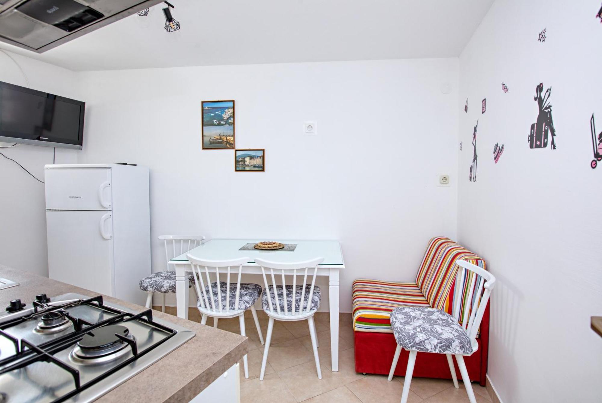 Family Friendly Seaside Apartments Brodarica, Sibenik - 4833 Brodarica  Eksteriør billede