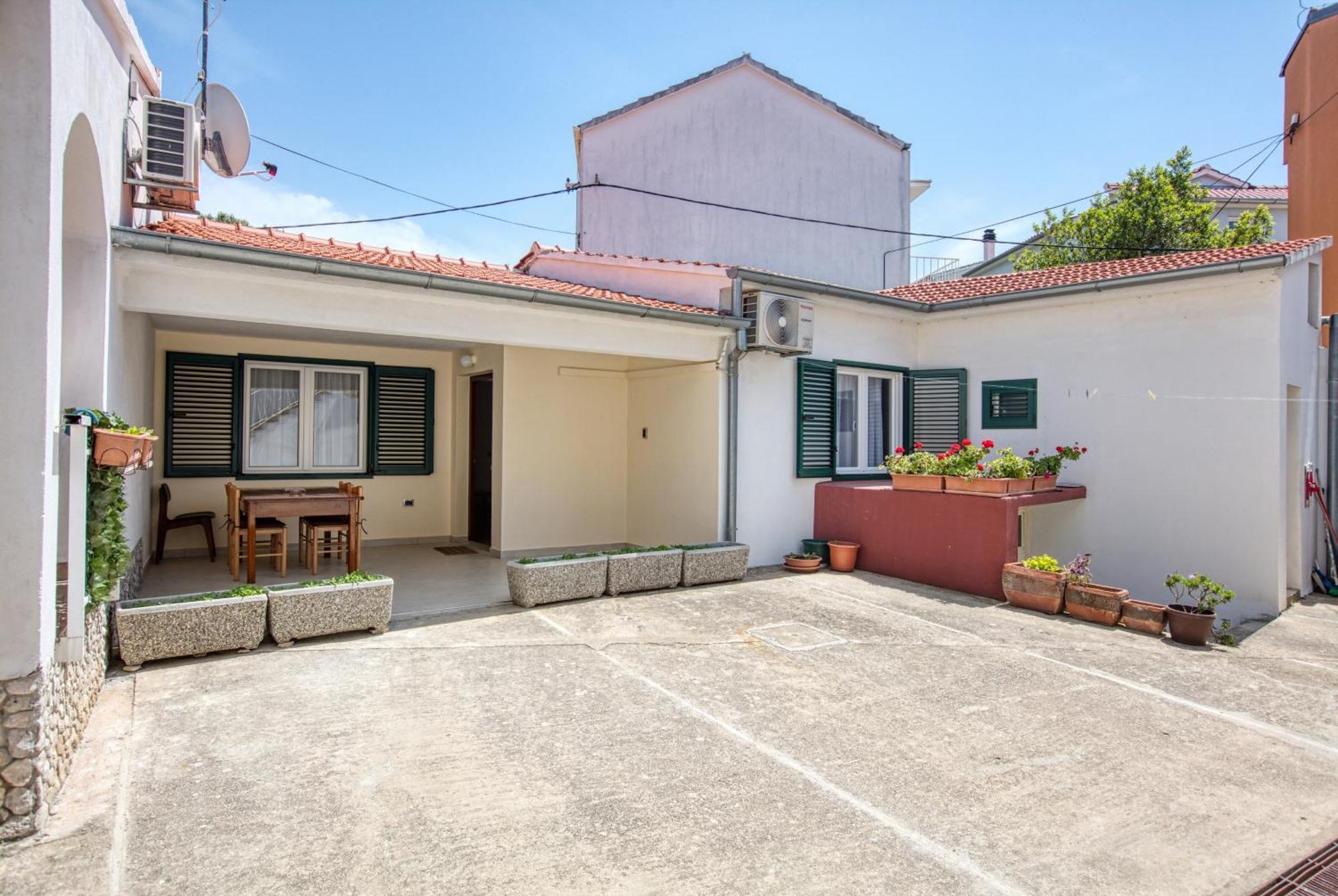 Family Friendly Seaside Apartments Brodarica, Sibenik - 4833 Brodarica  Eksteriør billede