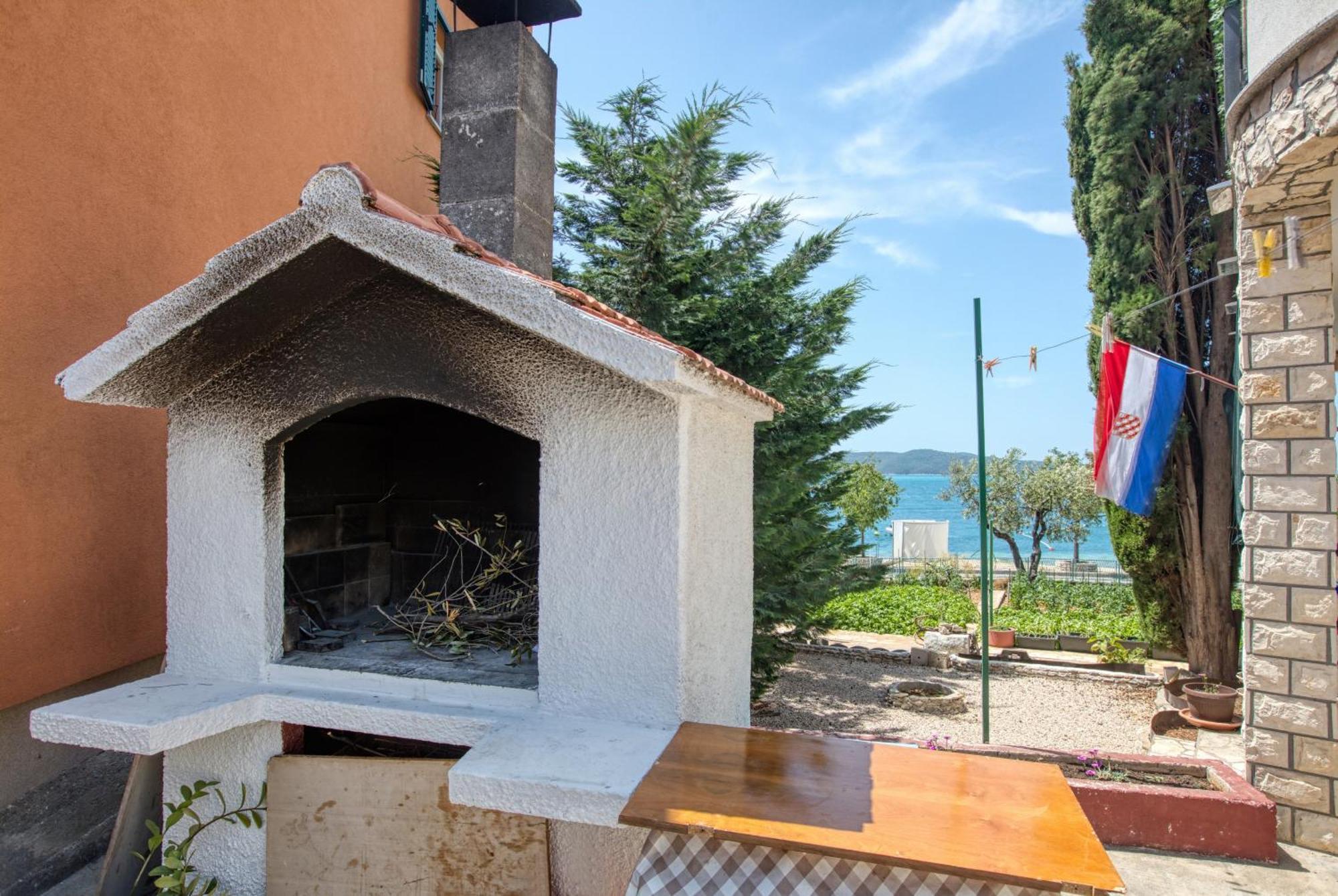 Family Friendly Seaside Apartments Brodarica, Sibenik - 4833 Brodarica  Eksteriør billede